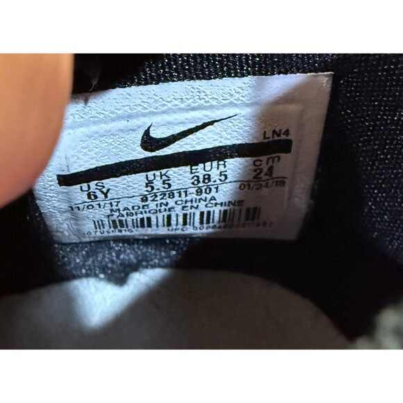 2018 Nike LeBron 15 "Four Horsemen" Size 6Y 6 Men’s 7.5 Women’s EUC - Picture 9 of 10